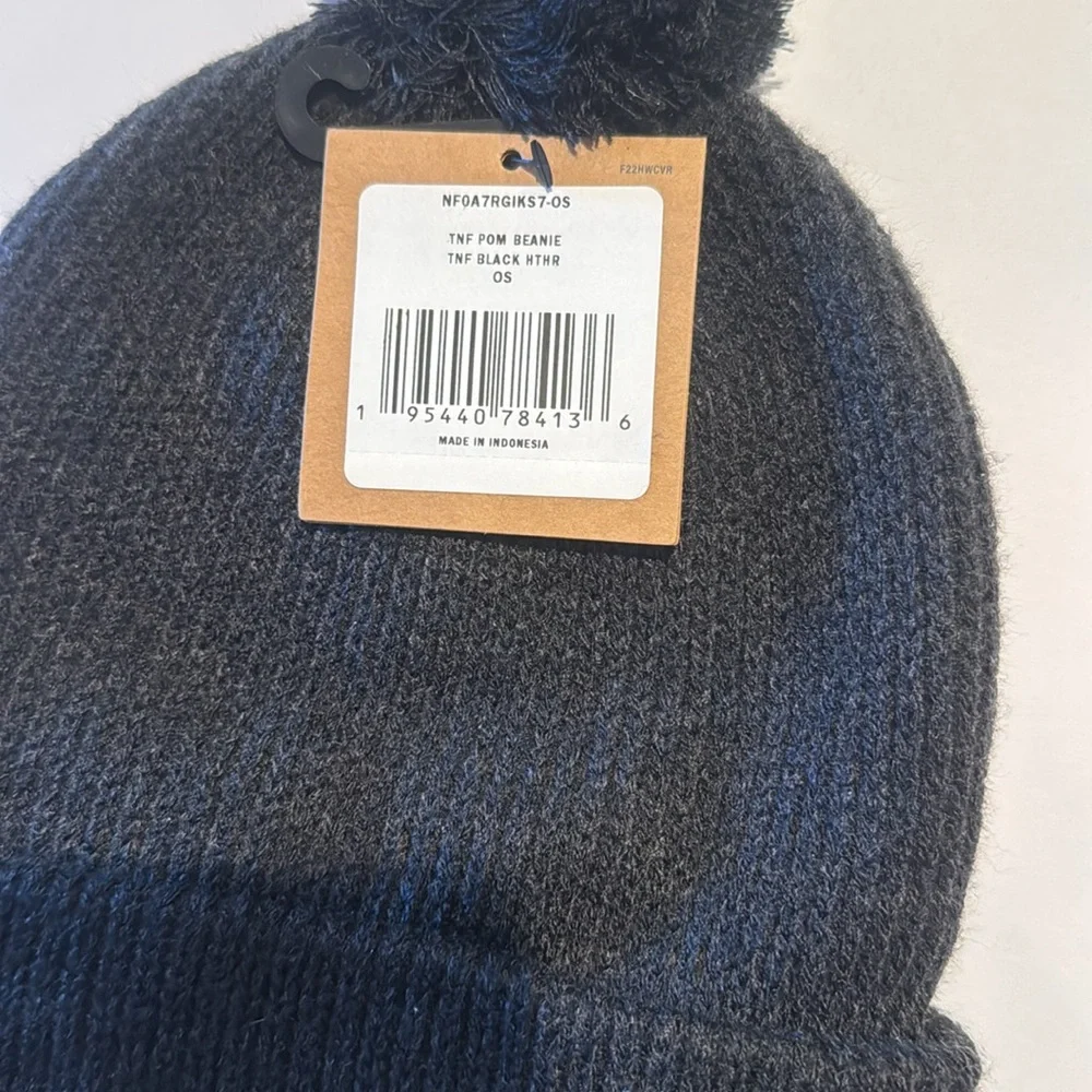 NWT The NorthFace Therapy‎ Brands Pom Hat Winter OS Gray